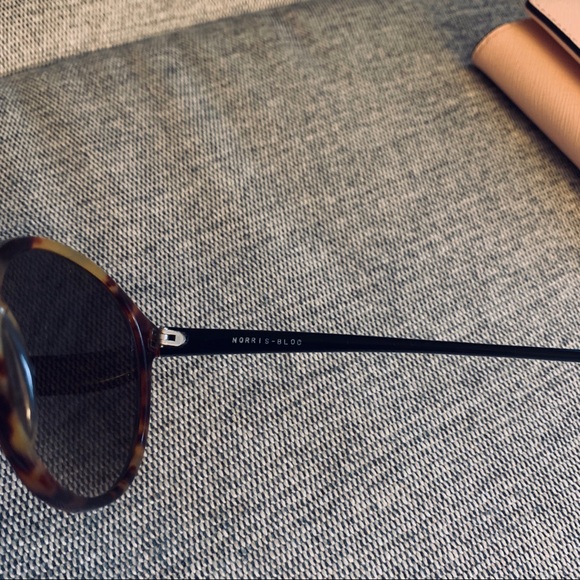 Two pairs of retro sunglasses - Picture 5 of 8